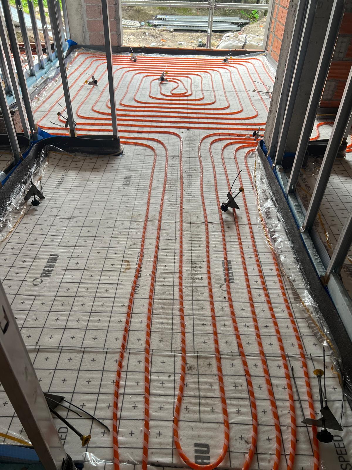 Moradia em Silva Escura - TRUEYELLOW Engenharia e Construção - Image# 1